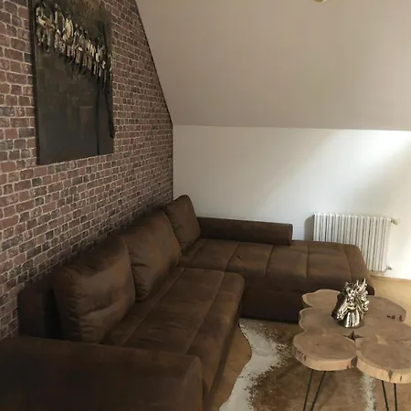 Ultimate Group Getaway - Three Of Everything! ברטיסלאבה