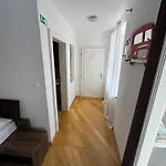 Ultimate Group Getaway - Three Of Everything! Apartment